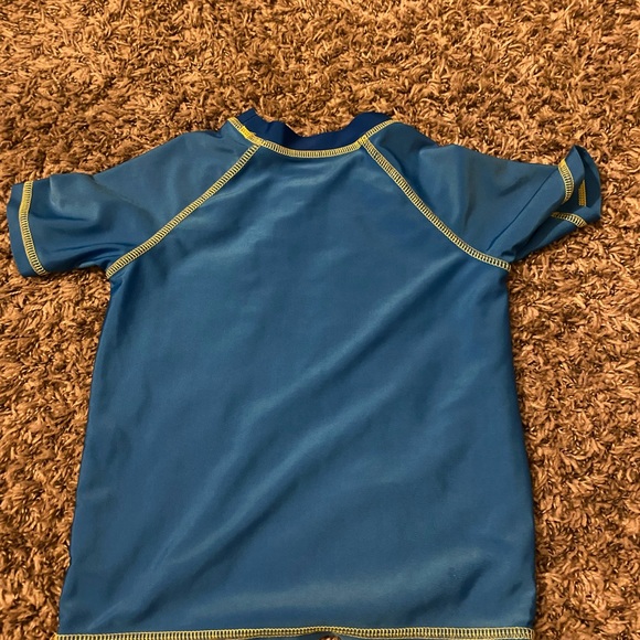 Paw Patrol Boys Rash Guard Set 4T - Picture 3 of 5